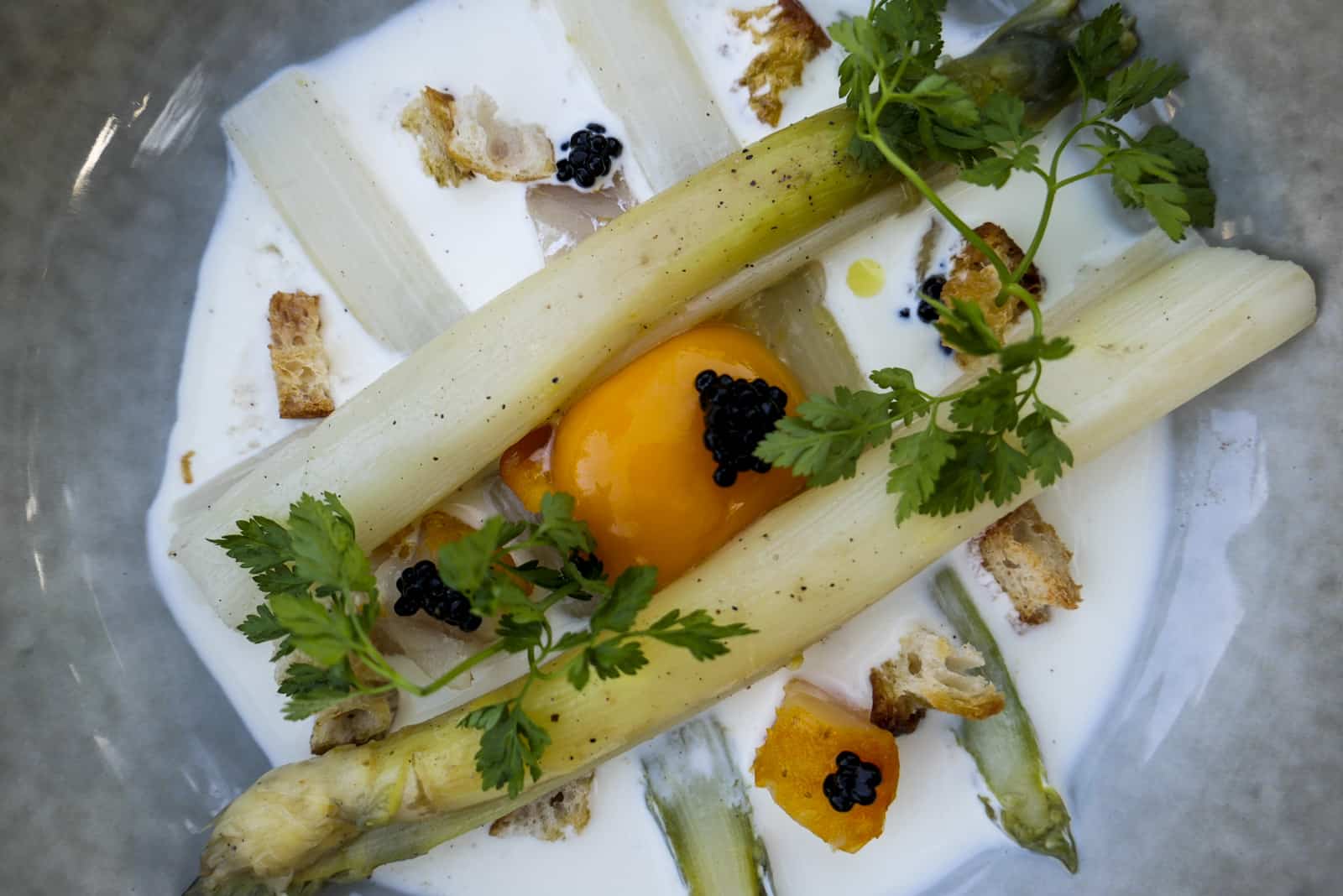 schöne Art, Spargel anzurichten