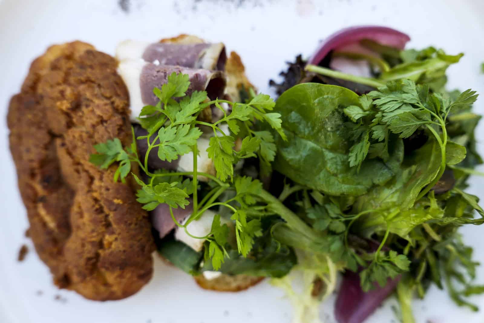 Salziges Éclar mit Frischkäse und Bres