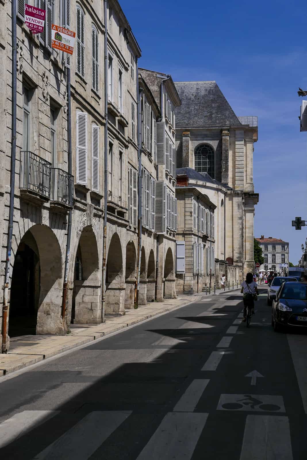 die Häuse sind alt und hutzelig