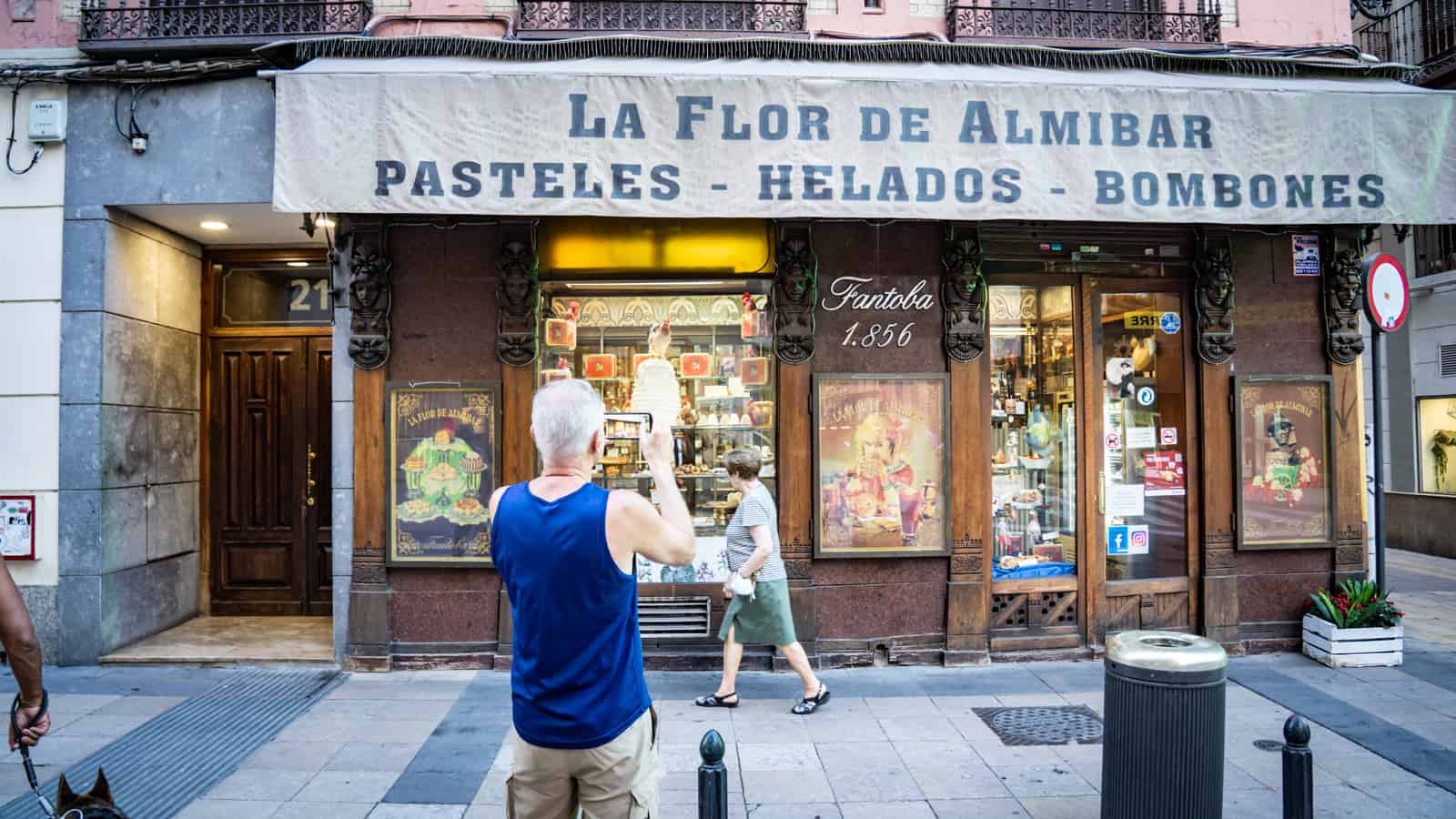 Patisserie gibt es auch - aber nicht immer so schön verpackt