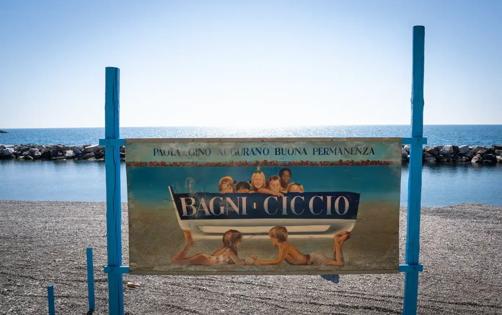 Versteht einer den Sinn dieses Schilds?