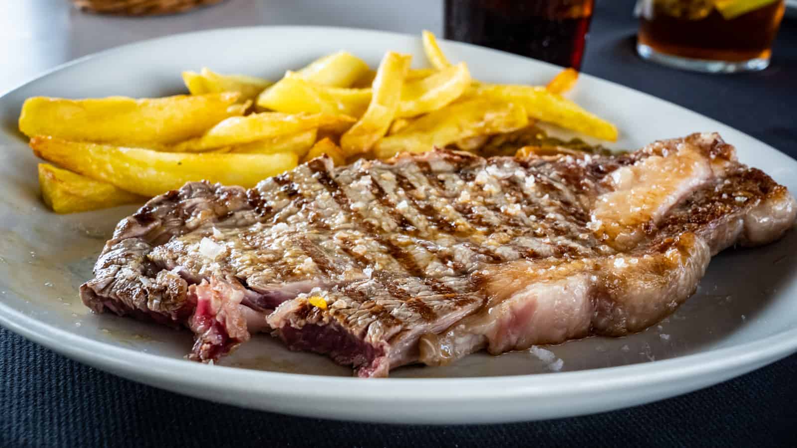 Entrecôte mit Pommes Frites