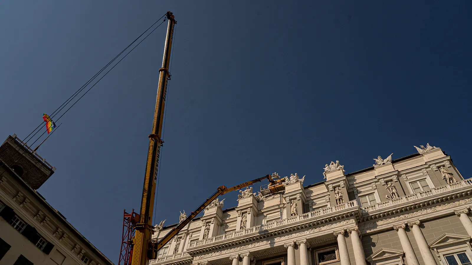 Kleines Kran-Balett am Palazzo Ducale